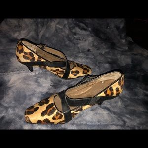 Aerosoles animal print heels 7.5